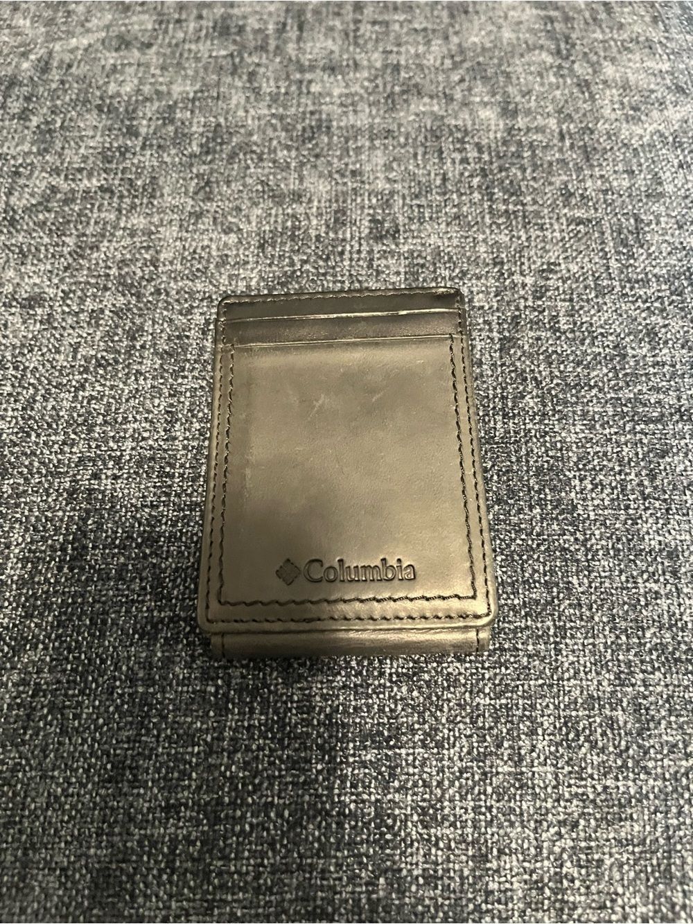 Columbia Men's Leather Magnetic Card Holder Wallet